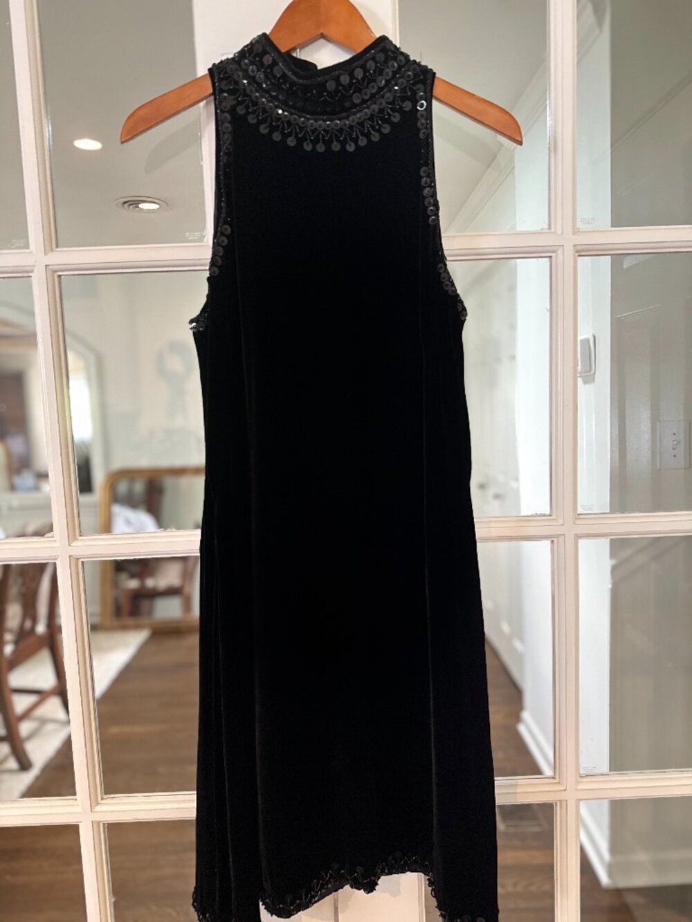 Badgley Mischka Black Velvet Beaded Sequin Sleeveless Dress